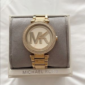 Beautiful gold watch!